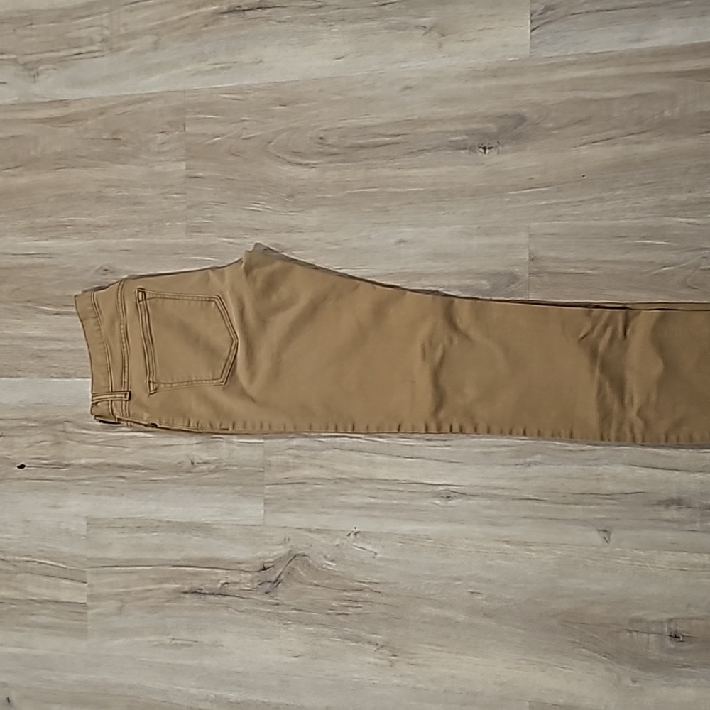 30/32, slim  old navy Khakis